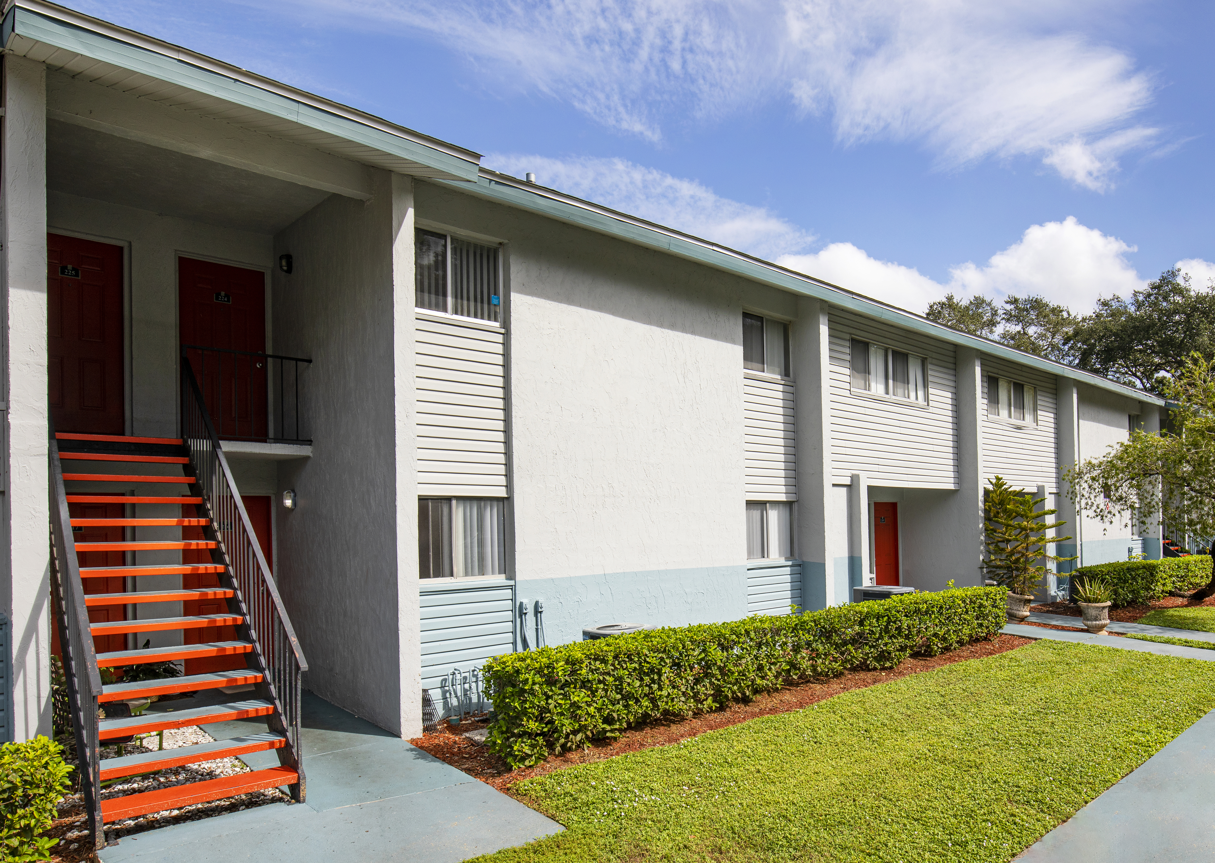 The Palms at Cortez The Multifamily Advisory Group at Cushman & Wakefield